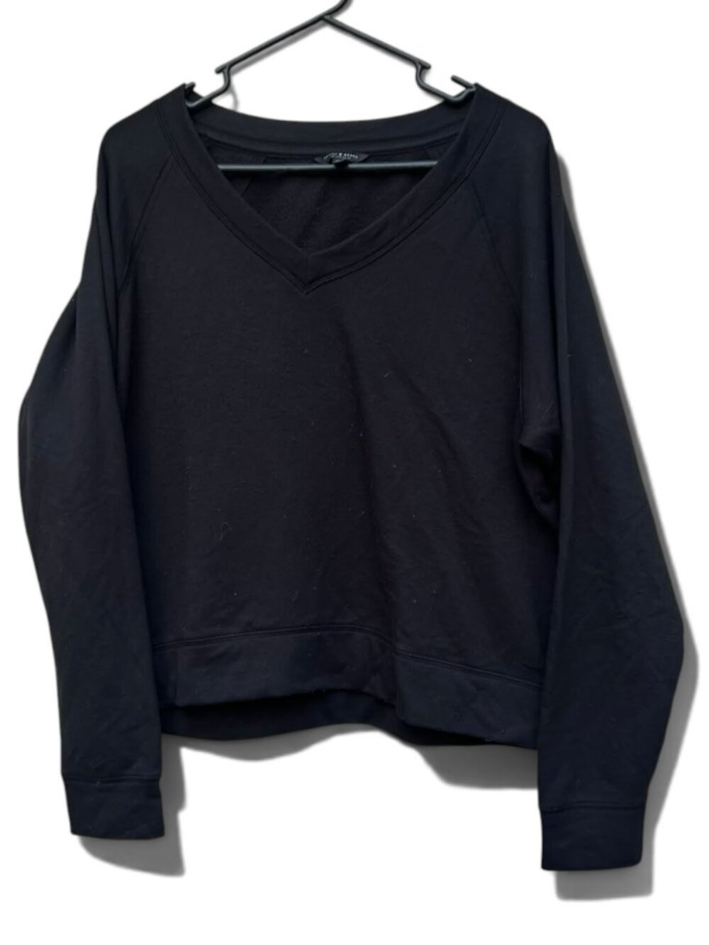 Lucky Brand Black V-Neck Raglan Cropped Sweatshirt Size M
